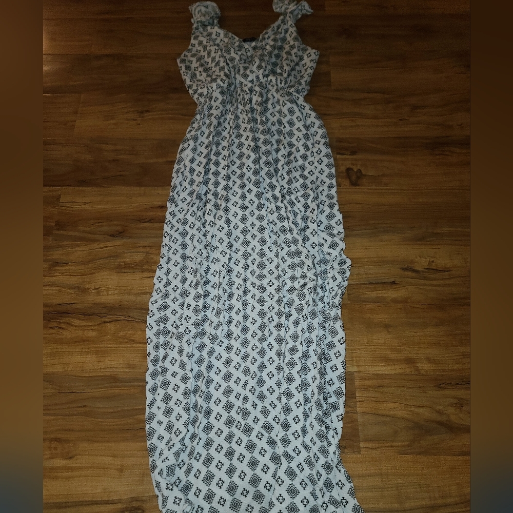 Small dress - Picture 1 of 3